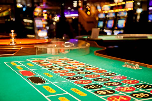 Speed Roulette live dealer studio with multi-camera view and betting interface