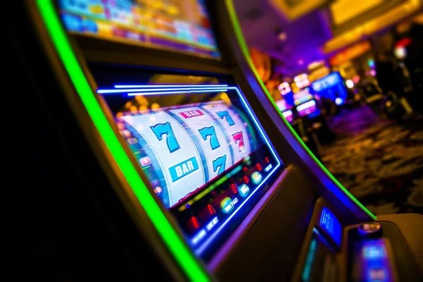 Uber Cup badminton tournament match on court with live betting markets displayed on cocaqq